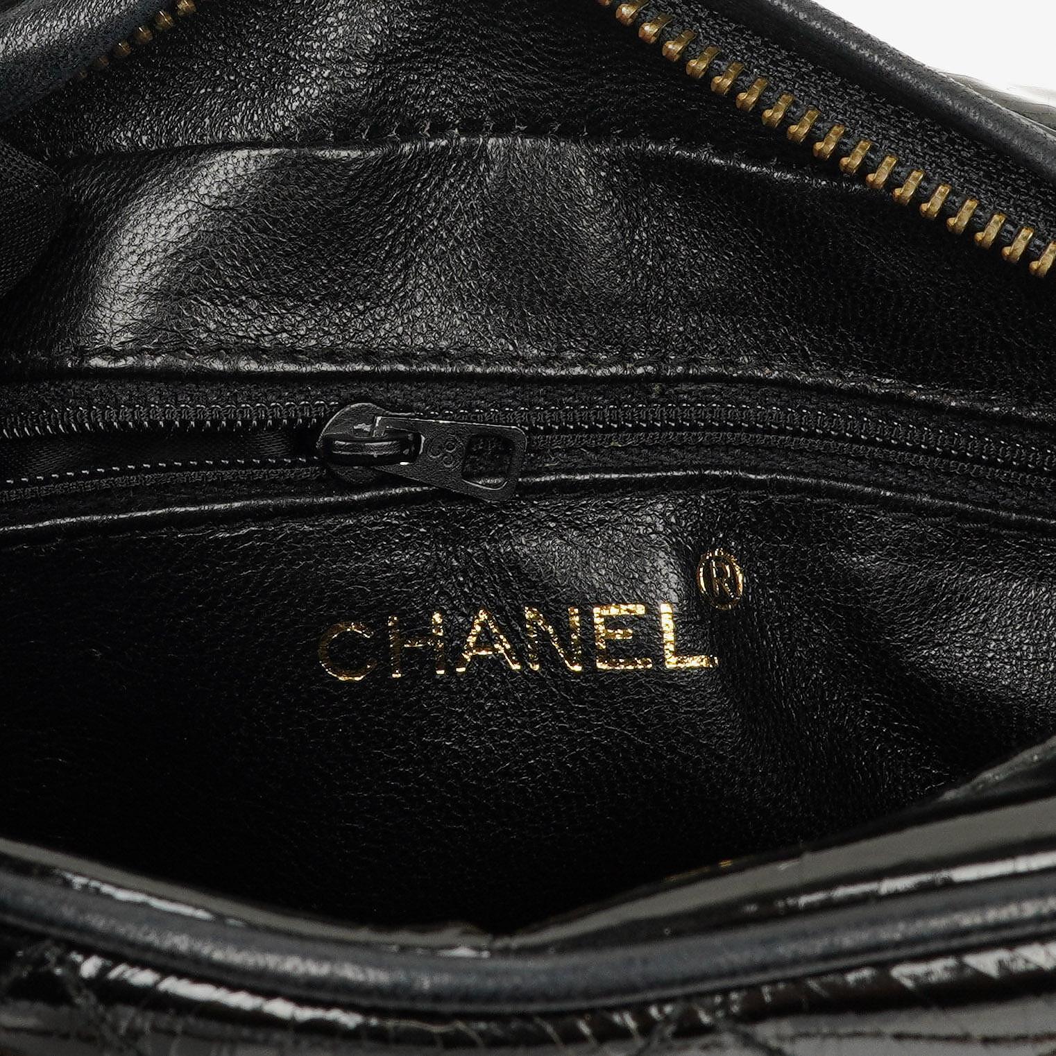 Chanel Vintage Kleine Kamera Quaste Tasche In Schwarz Stepp Lackleder