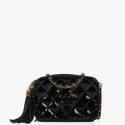 Chanel Vintage Kleine Kamera Quaste Tasche In Schwarz Stepp Lackleder