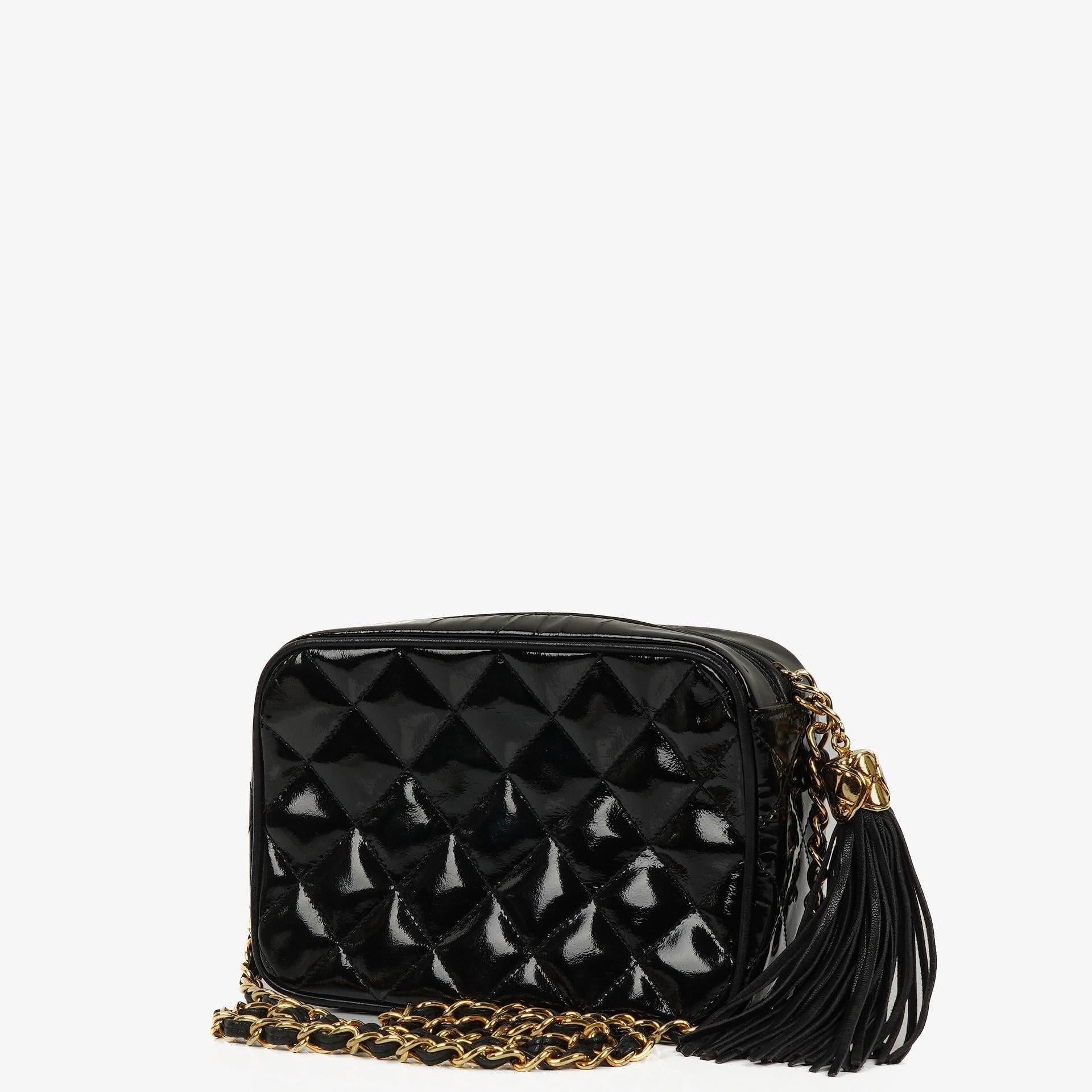 Chanel Vintage Kleine Kamera Quaste Tasche In Schwarz Stepp Lackleder