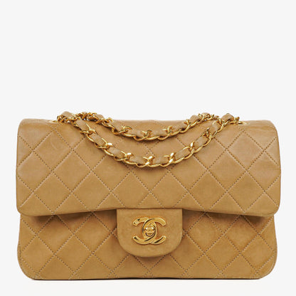 Chanel Vintage Small Classic Double Flap Tasche aus beigem gestepptem Leder mit 24K vergoldeten Beschlägen