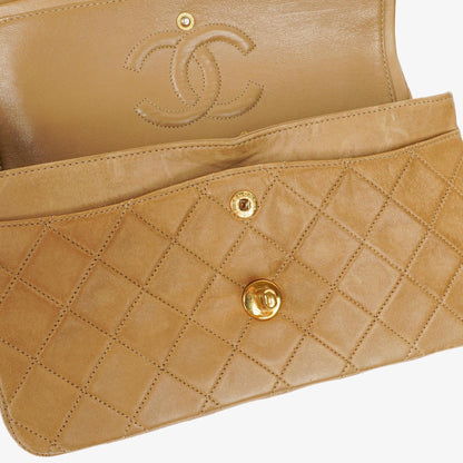 Chanel Vintage Small Classic Double Flap Tasche aus beigem gestepptem Leder mit 24K vergoldeten Beschlägen