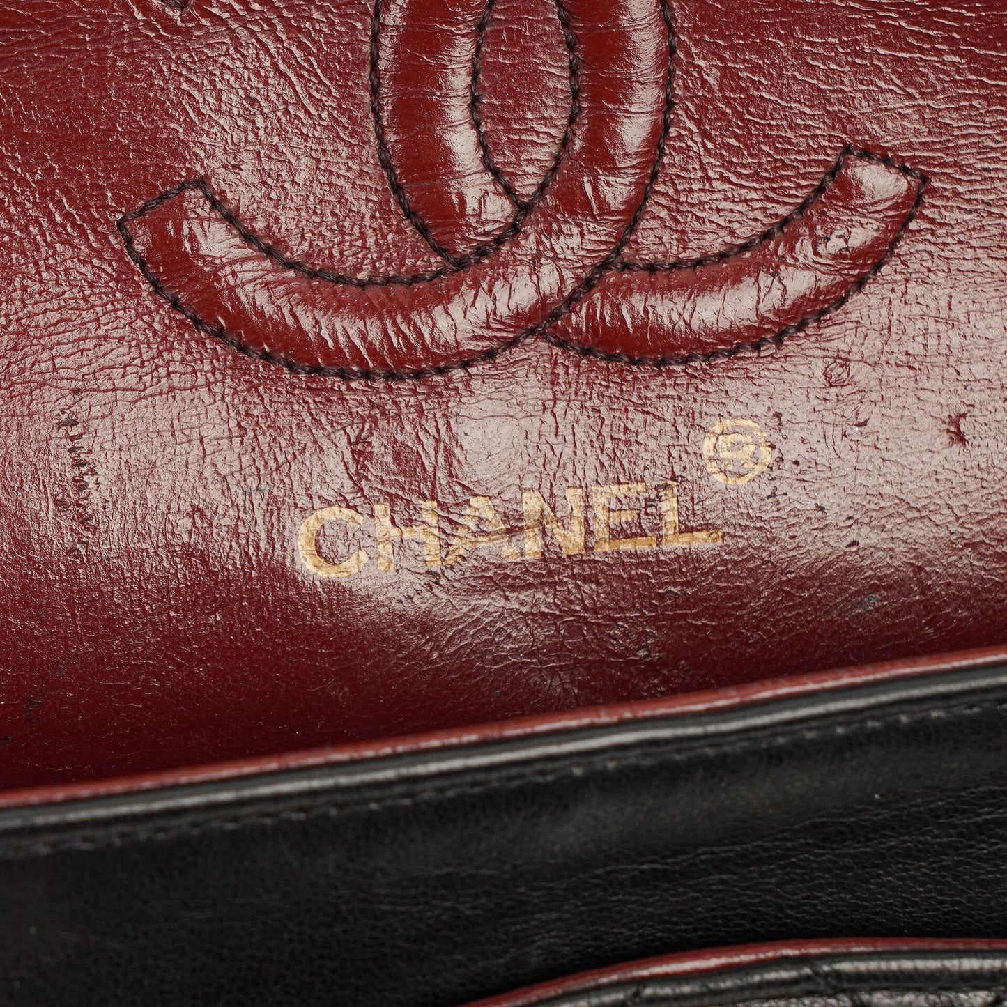 Chanel Vintage Kleine Classic Double Flap Tasche aus schwarzem gestepptem Lammleder mit 24K vergoldeten Beschlägen