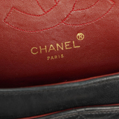 Chanel Vintage Kleine Klassische Double Flap Tasche aus schwarzem gestepptem Lammleder mit 24K vergoldeter Hardware