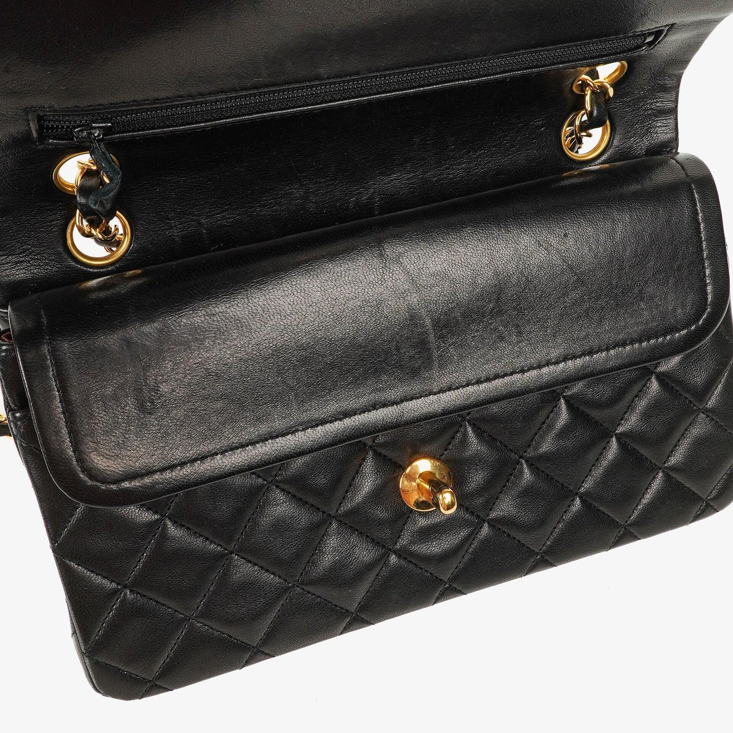Chanel Vintage Small Classic Double Flap Tasche aus schwarzem gestepptem Lammleder mit 24K vergoldeten Beschlägen
