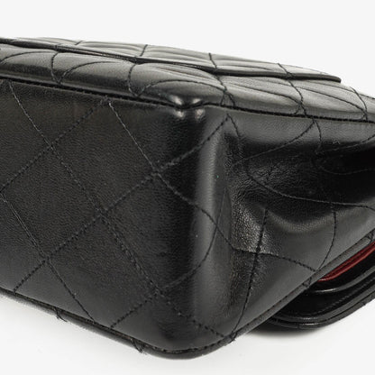 Chanel Vintage Kleine Klassische Double Flap Tasche Schwarz Gestepptes Lammleder 24K Vergoldete Beschläge