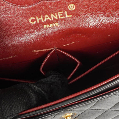 Chanel Vintage Kleine Klassische Double Flap Tasche Schwarz Gestepptes Lammleder 24K Vergoldete Beschläge