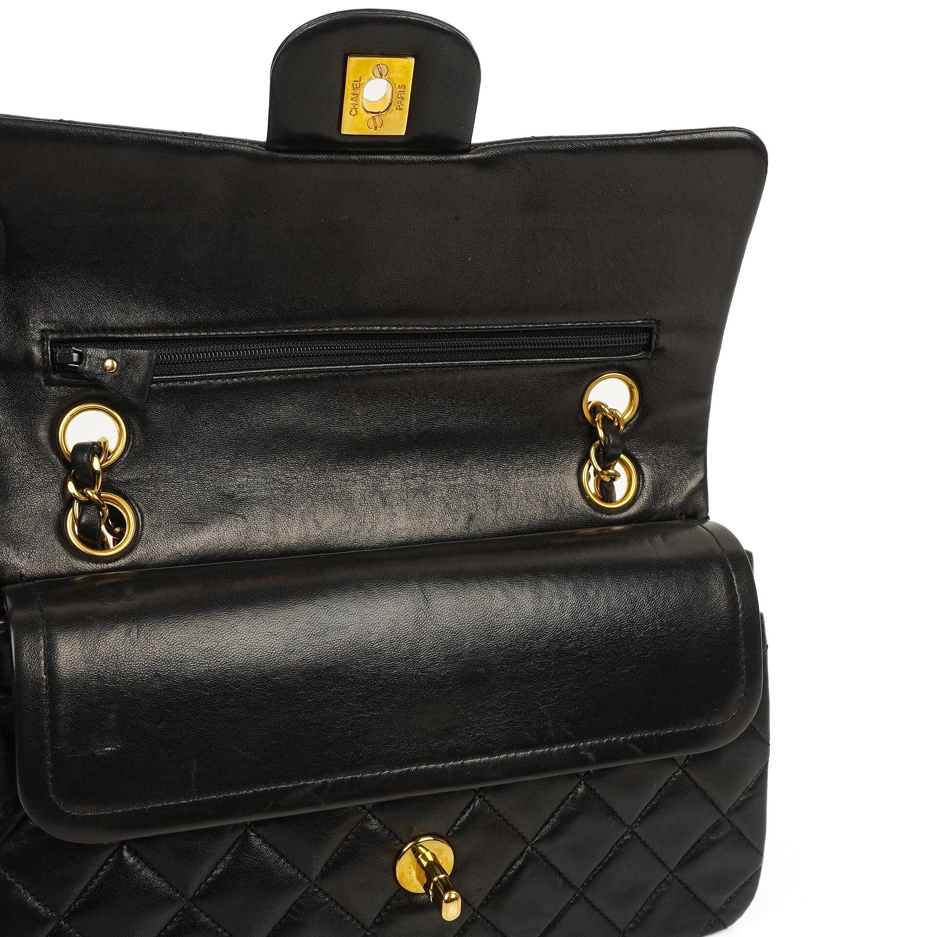 Chanel Vintage Small Classic Double Flap Bag aus schwarzem gestepptem Lammleder mit 24K goldplattierter Hardware