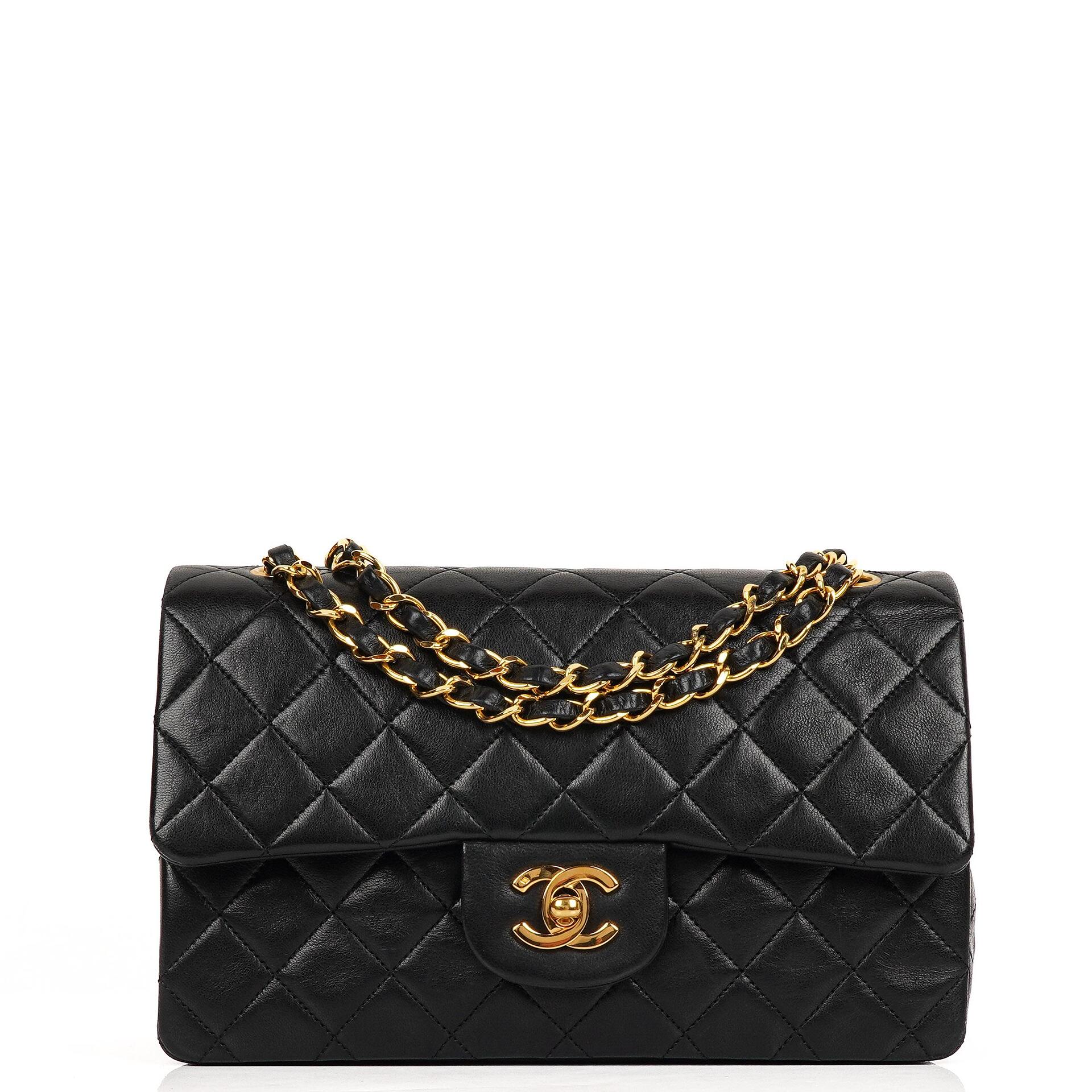 Chanel Vintage Kleine Klassische Doppelklappe Tasche Schwarzes Gequiltetes Lammleder Mit 24K Vergoldeter Hardware