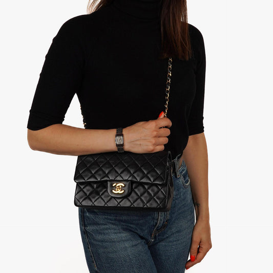 Chanel Vintage Kleine Klassische Doppelklappe Tasche Schwarzes Gequiltetes Lammleder Mit 24K Vergoldeter Hardware