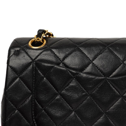 Chanel Vintage Kleine Klassische Doppelklappe Tasche Schwarzes Gequiltetes Lammleder Mit 24K Vergoldeter Hardware