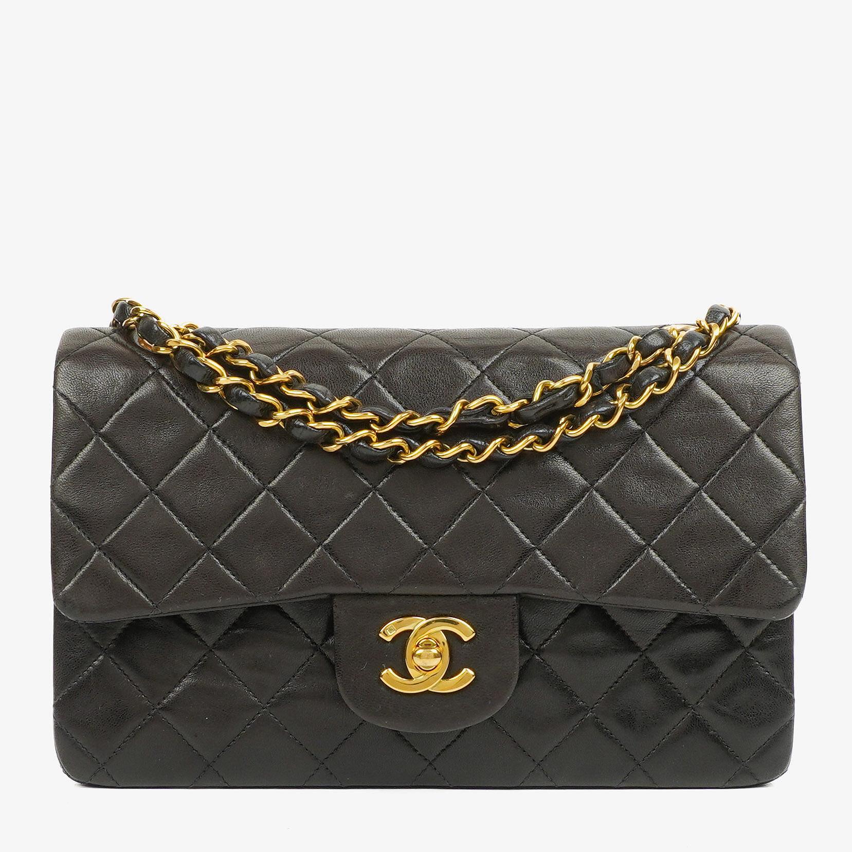 Chanel Vintage Kleine Klassische Doppelklappe Tasche Schwarzes Gequiltetes Lammleder Mit 24K Vergoldeter Hardware