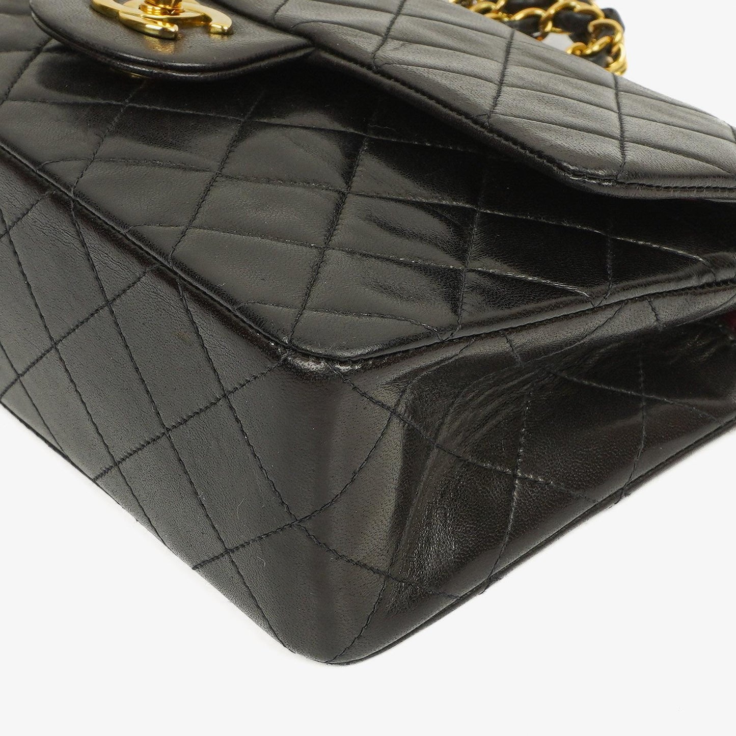 Chanel Vintage Kleine Klassische Doppelklappe Tasche Schwarzes Gequiltetes Lammleder Mit 24K Vergoldeter Hardware