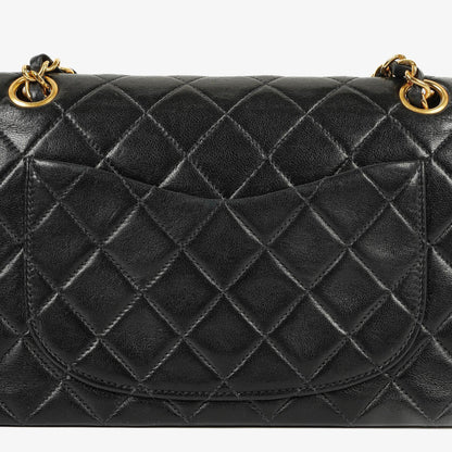 Chanel Vintage Kleine Classic Double Flap Tasche aus schwarzem gestepptem Leder mit 24K vergoldeter Hardware