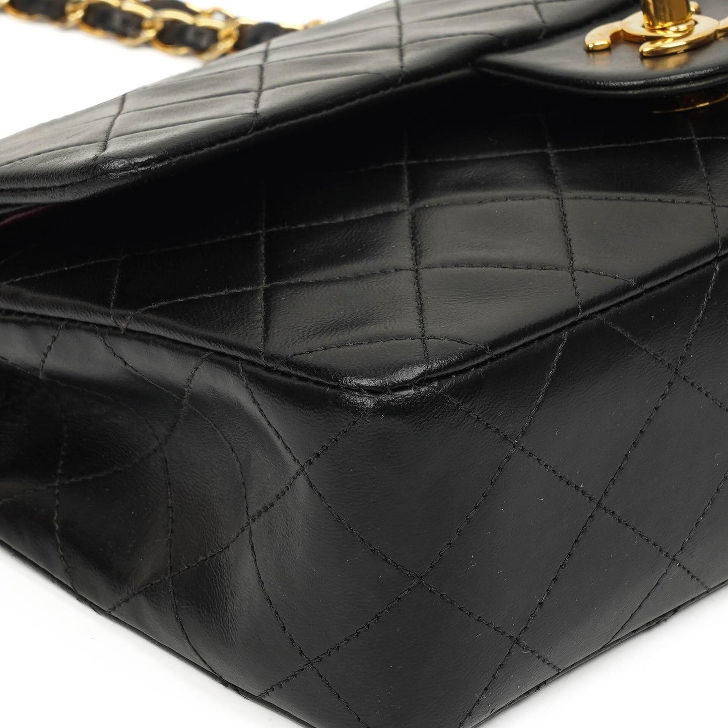 Chanel Vintage Kleine Klassische Doppelklappe Schwarzes Gequiltetes Lammleder 24K Vergoldete Hardware