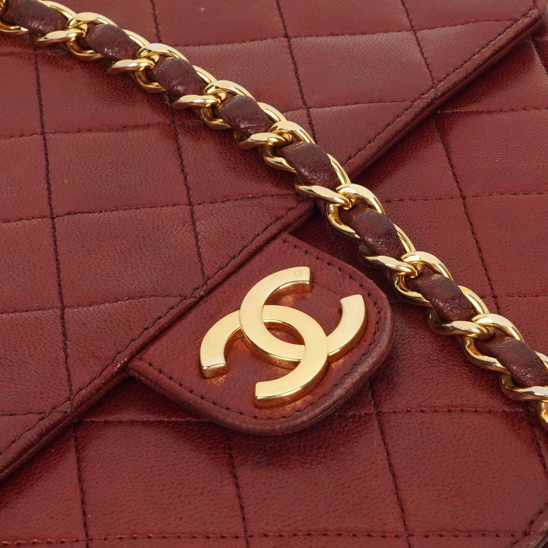 Chanel Vintage Kleine Classic Single Flap Tasche Burgunder gestepptes Lammleder mit 24K vergoldeten Beschlägen