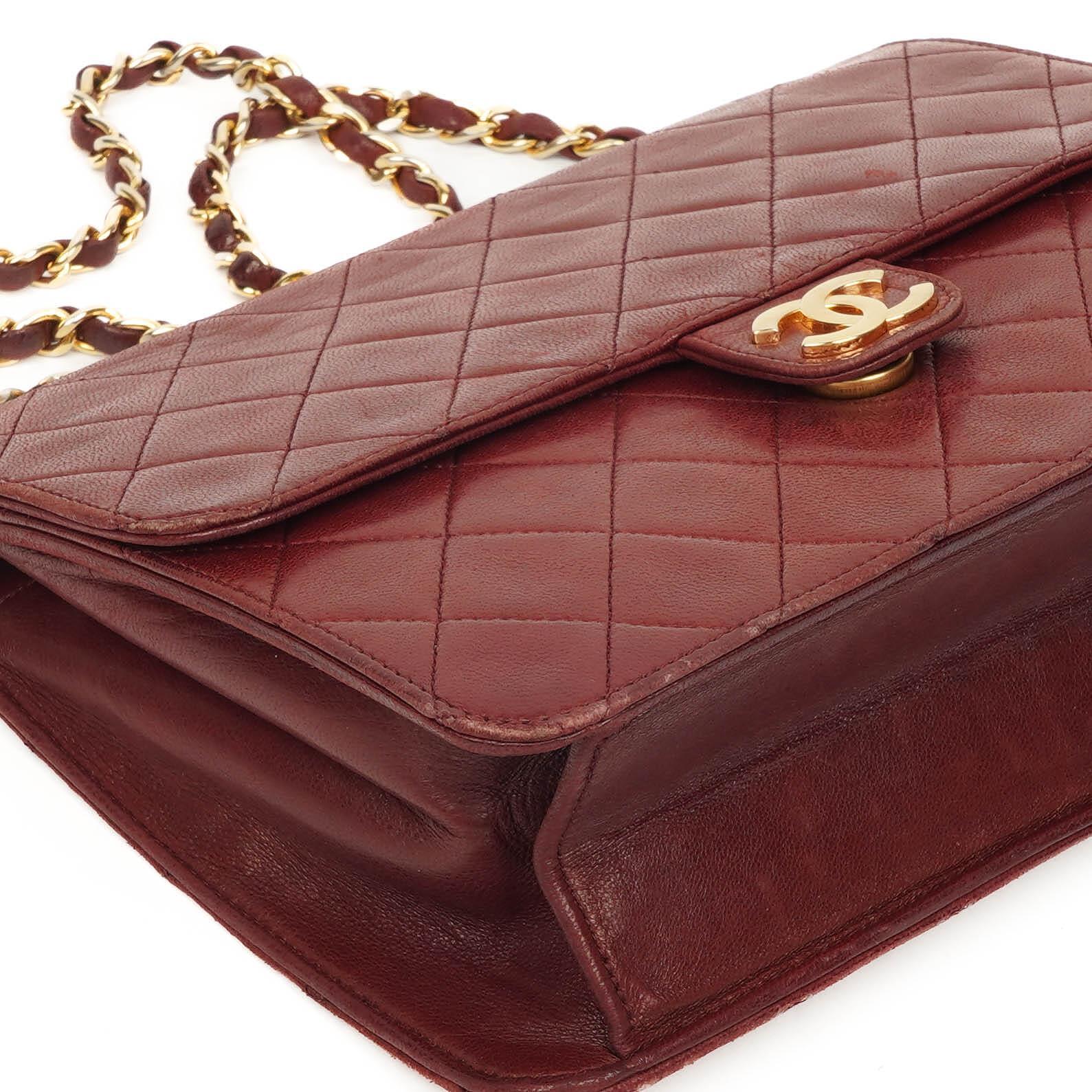 Chanel Vintage Kleine Classic Single Flap Tasche Burgunder gestepptes Lammleder mit 24K vergoldeten Beschlägen