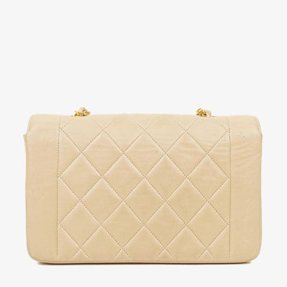 Chanel Vintage Small Diana Flap Tasche in Beige mit 24K vergoldeten Beschlägen