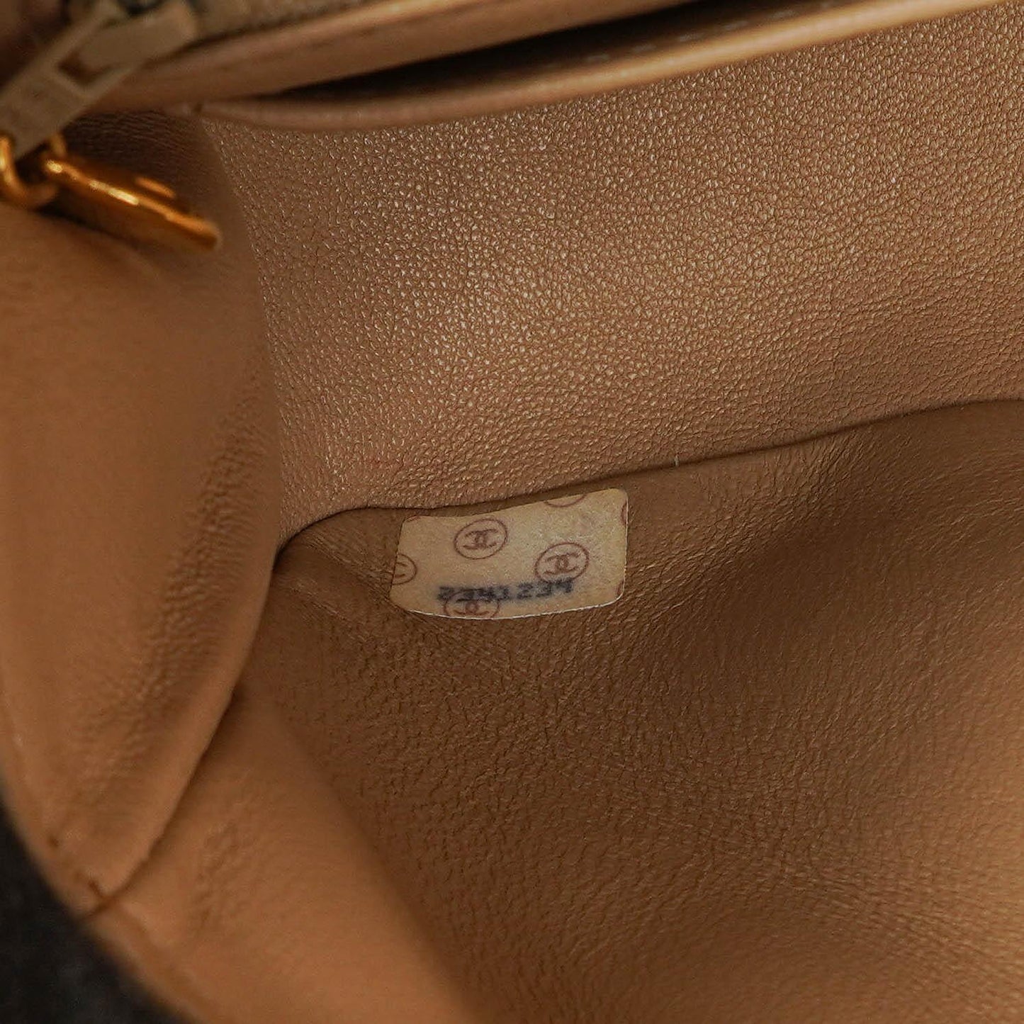 Chanel Vintage Small Diana Flap Tasche in Beige mit 24K vergoldeten Beschlägen