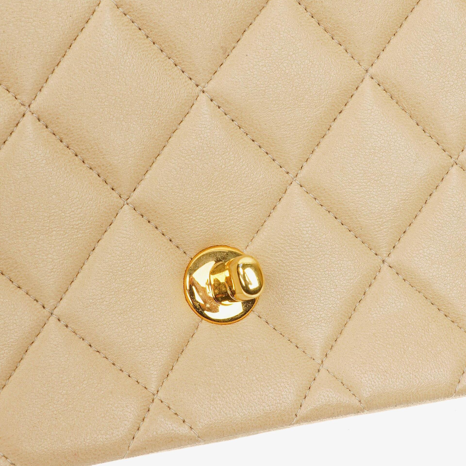 Chanel Vintage Small Diana Flap Tasche in Beige mit 24K vergoldeten Beschlägen