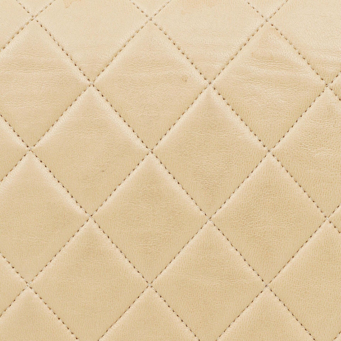 Chanel Vintage Small Diana Flap Tasche in Beige mit 24K vergoldeten Beschlägen