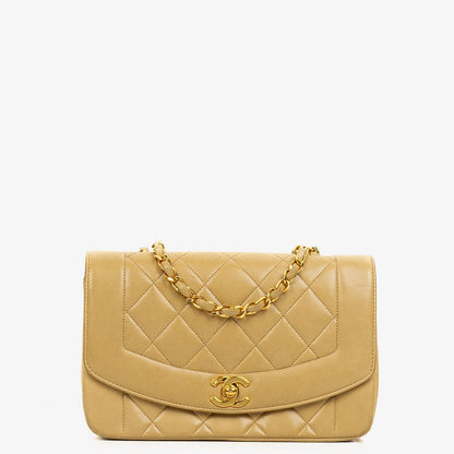 Chanel Vintage Kleine Diana Flap Tasche aus beigem gestepptem Lammleder mit 24K vergoldeter Hardware