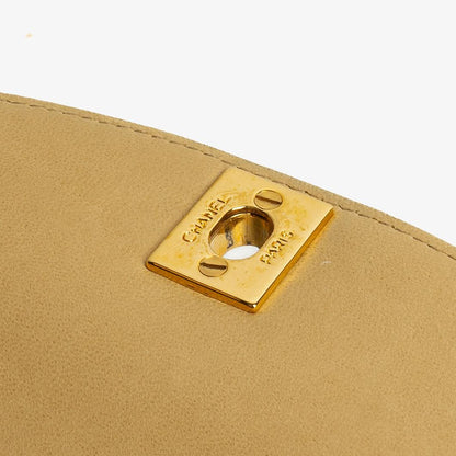 Chanel Vintage Kleine Diana Flap Tasche aus beigem gestepptem Lammleder mit 24K vergoldeter Hardware