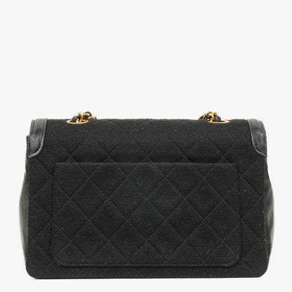 Chanel Vintage Small Single Flap Tasche aus schwarzem gestepptem Jersey und Leder mit 24K vergoldeter Hardware