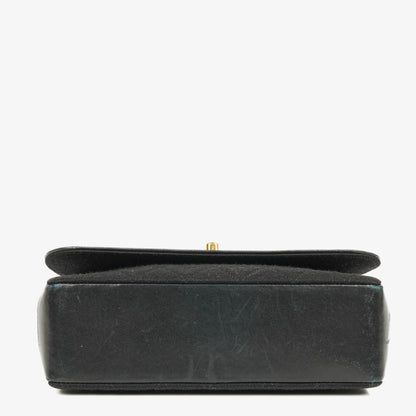 Chanel Vintage Small Single Flap Tasche aus schwarzem gestepptem Jersey und Leder mit 24K vergoldeter Hardware