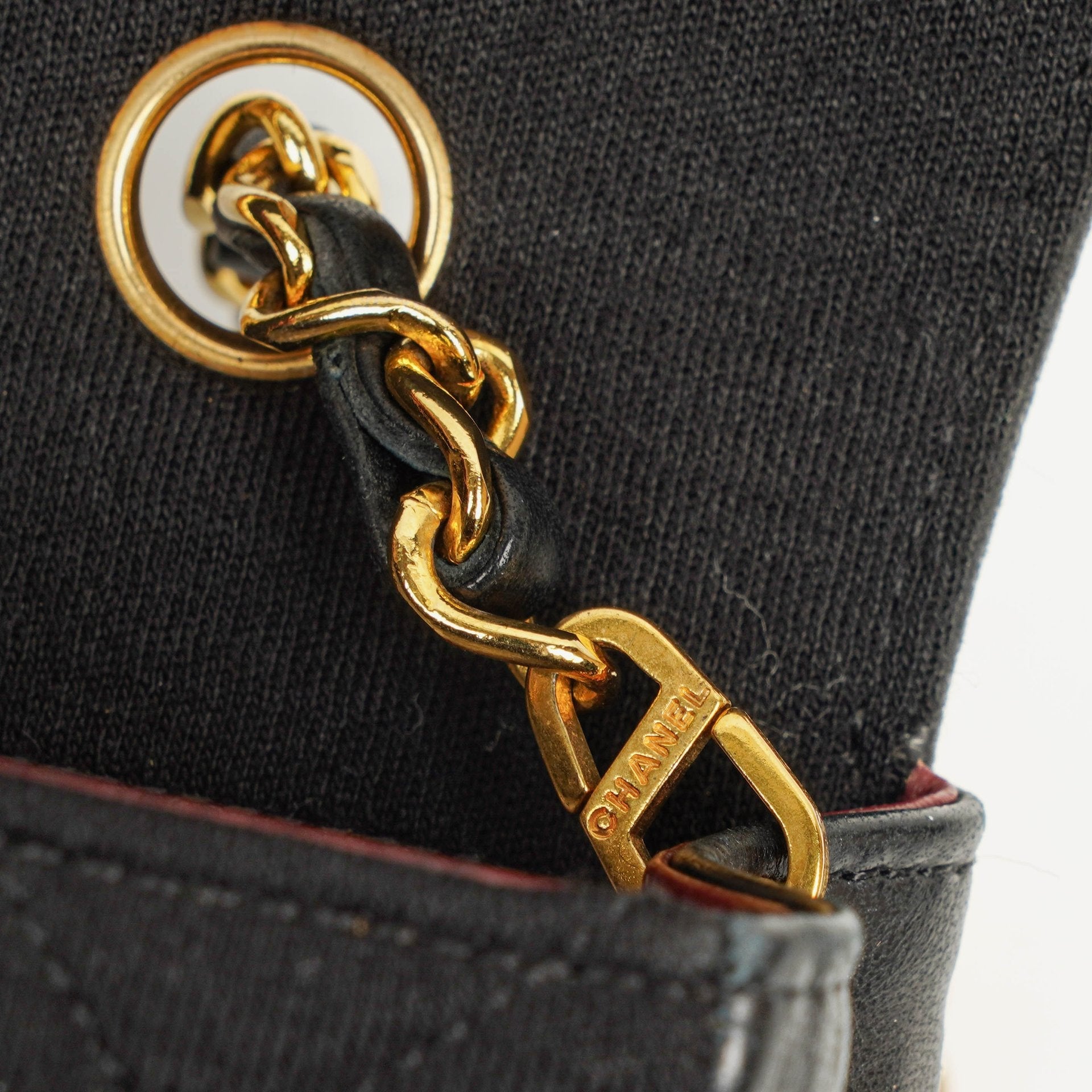 Chanel Vintage Small Single Flap Tasche aus schwarzem gestepptem Jersey und Leder mit 24K vergoldeter Hardware