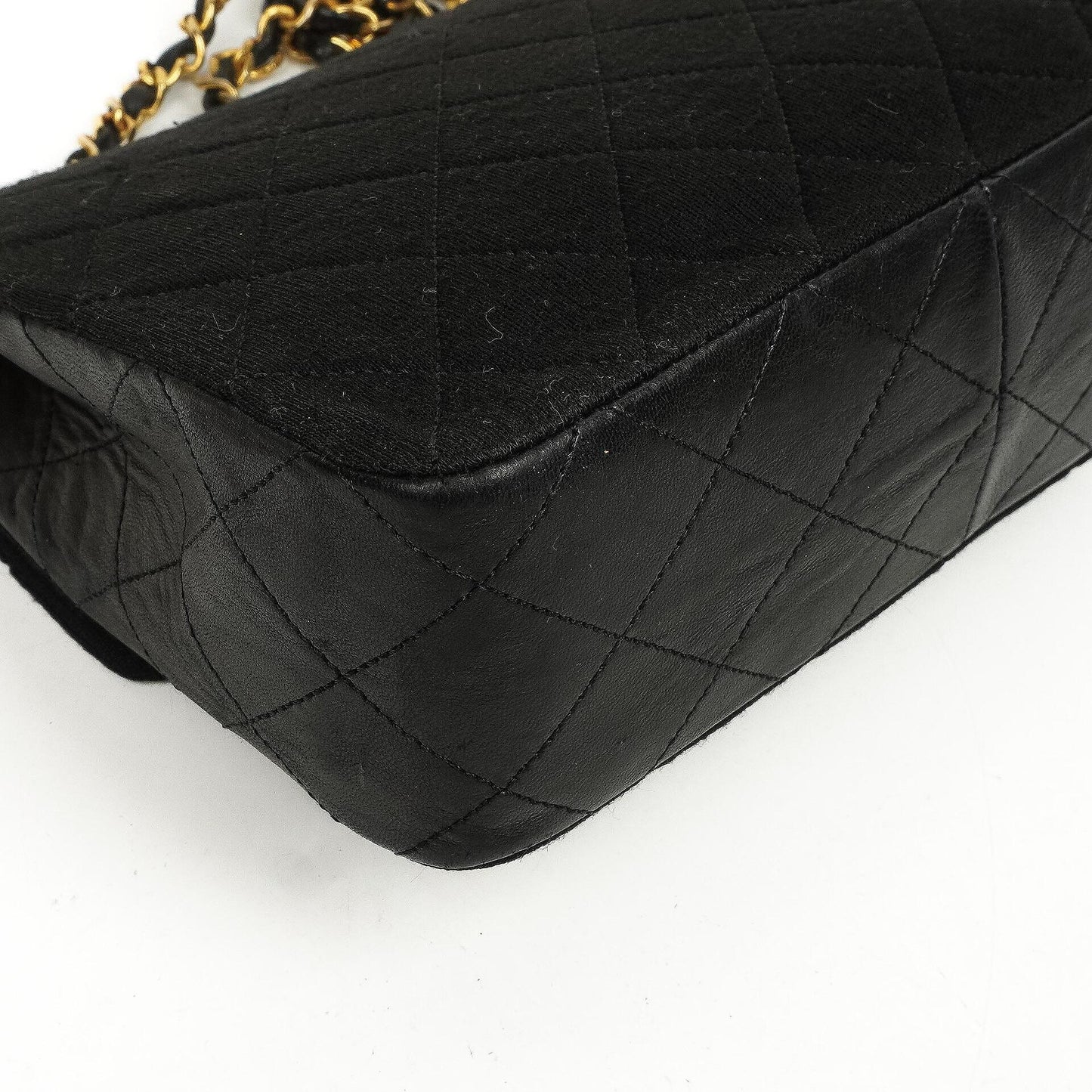 Chanel Vintage Square Single Flap Tasche aus schwarzem gestepptem Jersey und Leder mit 24K vergoldeten Beschlägen, 1989-1991