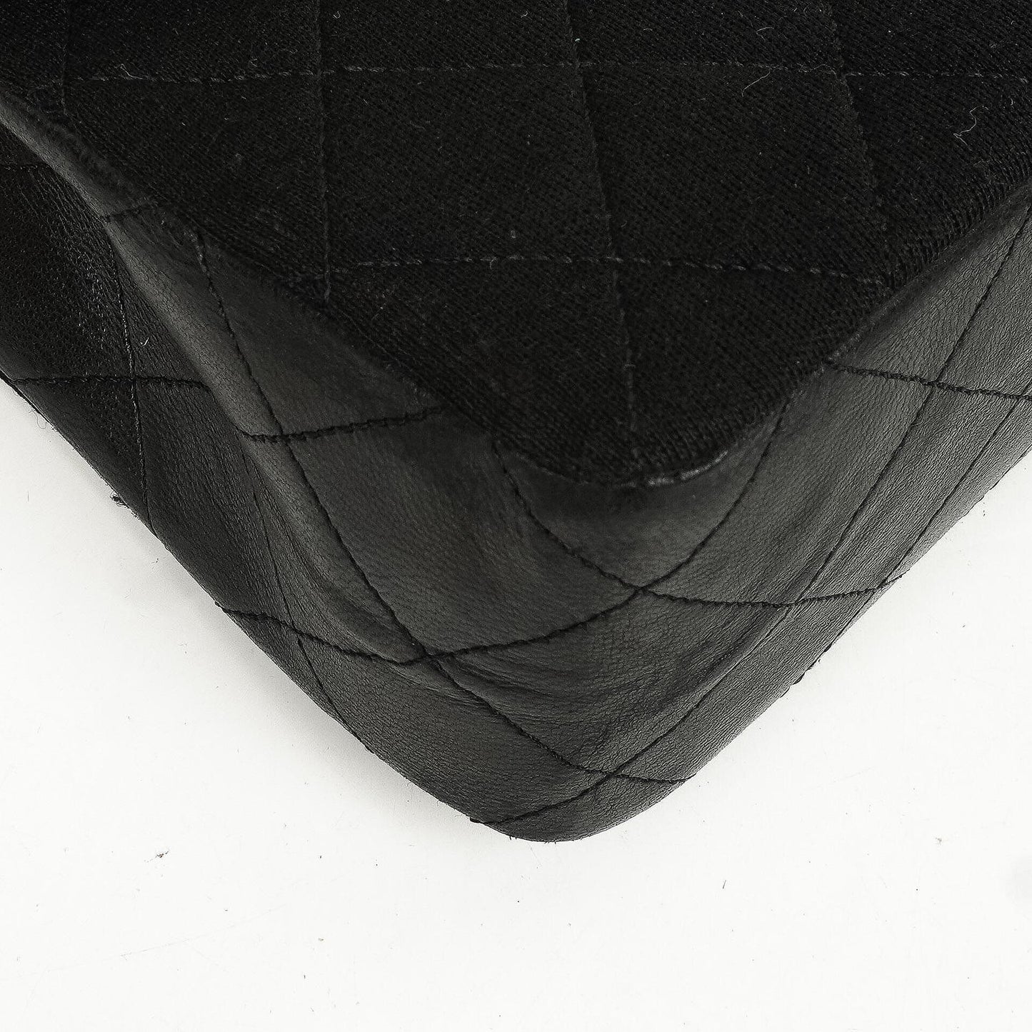 Chanel Vintage Square Single Flap Tasche aus schwarzem gestepptem Jersey und Leder mit 24K vergoldeten Beschlägen, 1989-1991