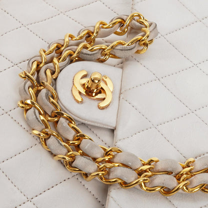 Chanel Vintage Square Flap Bag aus weißem gestepptem Lammleder mit 24K goldplattierten Beschlägen
