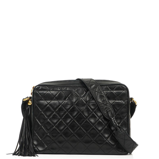 Chanel Vintage Tassel Camera Bag aus schwarzem gestepptem Lammleder mit goldfarbener Hardware