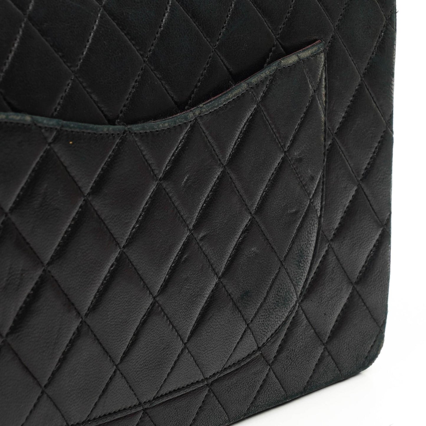 Chanel Vintage zeitlose klassische mittlere Doppelklappen-Tasche Schwarz gestepptes Lammleder mit 24K goldplattierter Hardware und Mademoiselle-Kette
