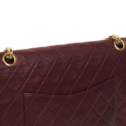 Chanel Vintage Zeitlos Klassisch Medium Doppelklapptasche Burgunder Gequiltetes Lammleder mit Goldfarbenem Hardware und Mademoiselle Kette