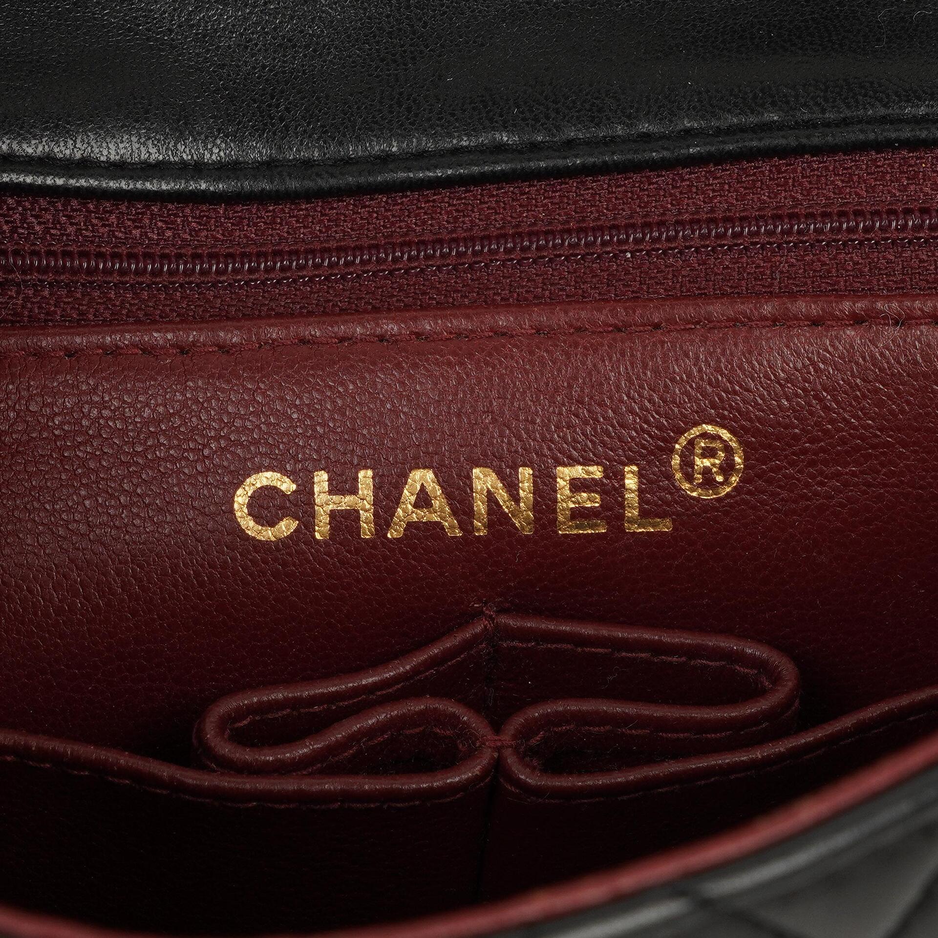 Chanel Vintage Timeless Classic Square Single Flap Bag aus schwarzem gestepptem Lammleder mit 24K goldplattierter Hardware
