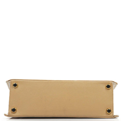 Chanel Vintage Trapezoid Single Flap Tasche aus beige-weißem gestepptem Leder mit goldfarbenen Beschlägen