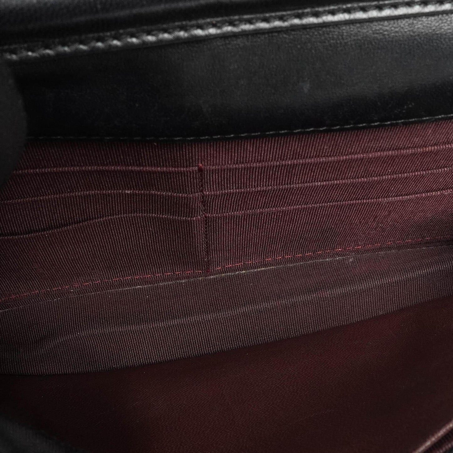 Chanel Wallet On Chain WOC schwarzes gestepptes Lammleder mit goldfarbenen Beschlägen