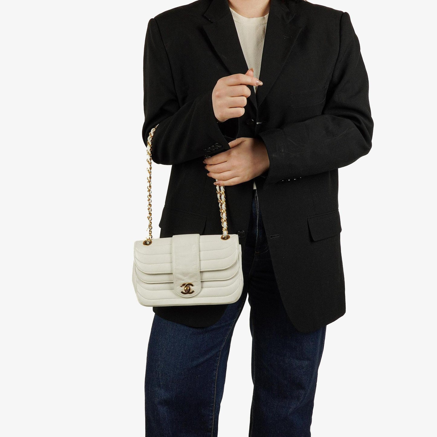 Chanel Kleine horizontale Double Flap Tasche in Weiß mit Steppung und 24K vergoldeter Hardware