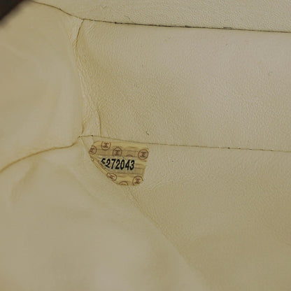 Chanel Schultertasche aus weißem gestepptem Lammleder mit Kunststoffbeschlägen