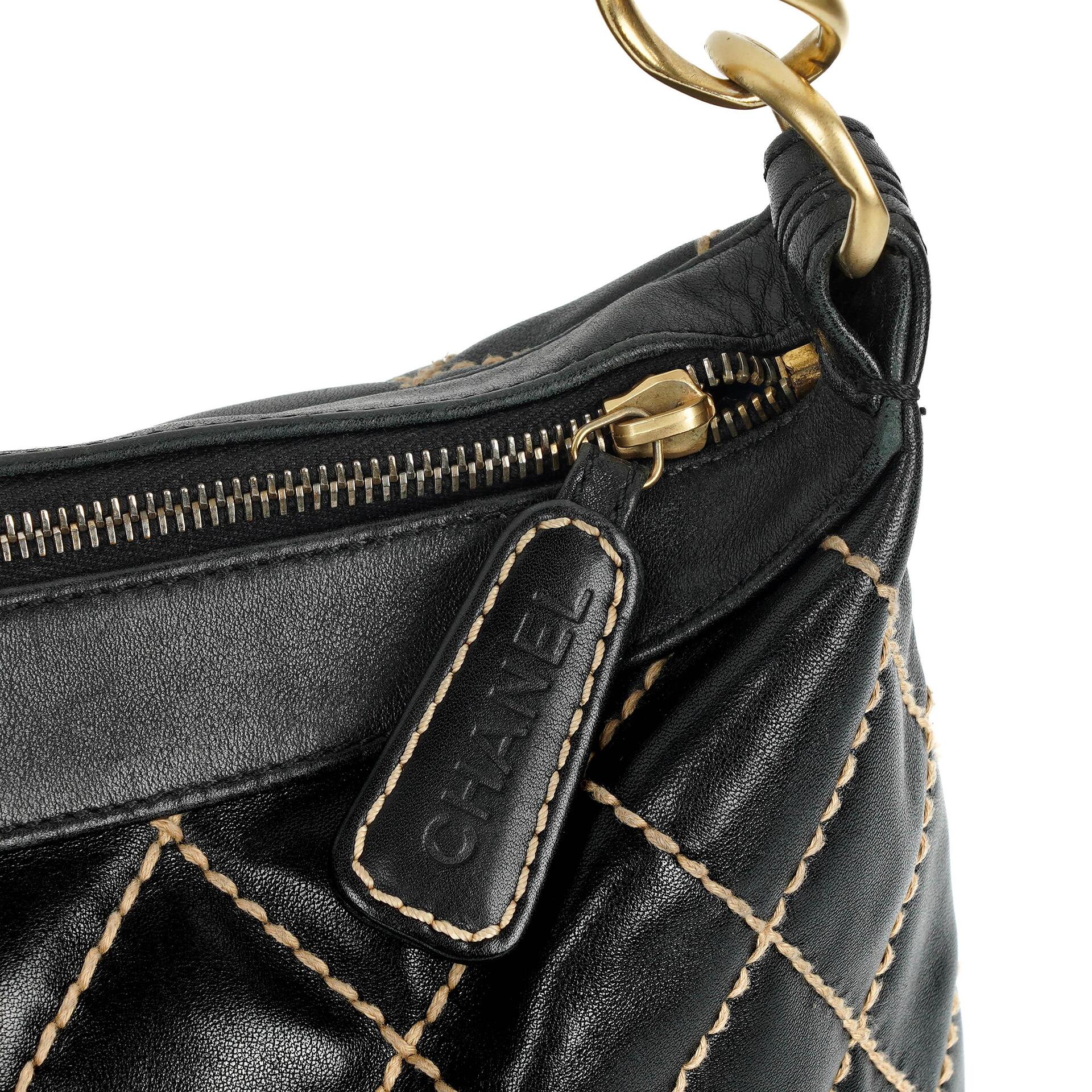 Chanel Wild Stitch Schwarz gesteppte Leder CC Schultertasche mit Goldfarbenen Beschlägen