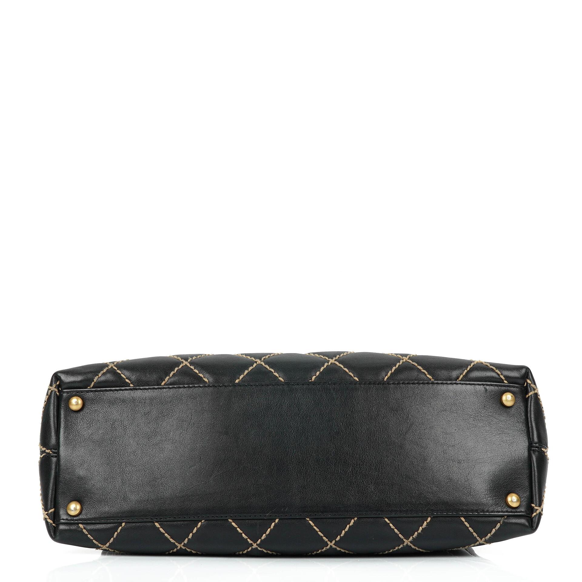 Chanel Wild Stitch Schwarz gesteppte Leder CC Schultertasche mit Goldfarbenen Beschlägen