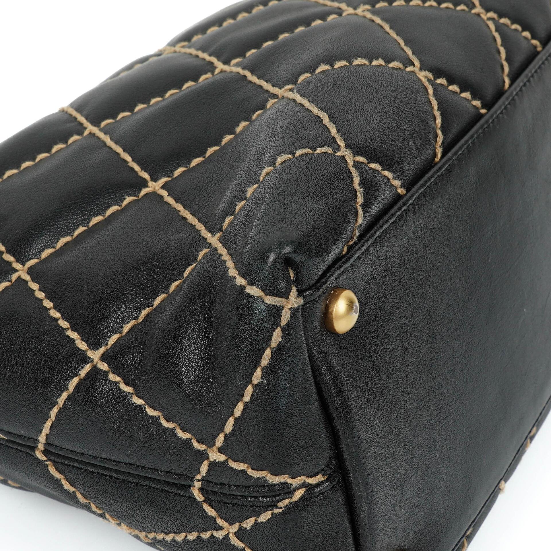 Chanel Wild Stitch Schwarz gesteppte Leder CC Schultertasche mit Goldfarbenen Beschlägen