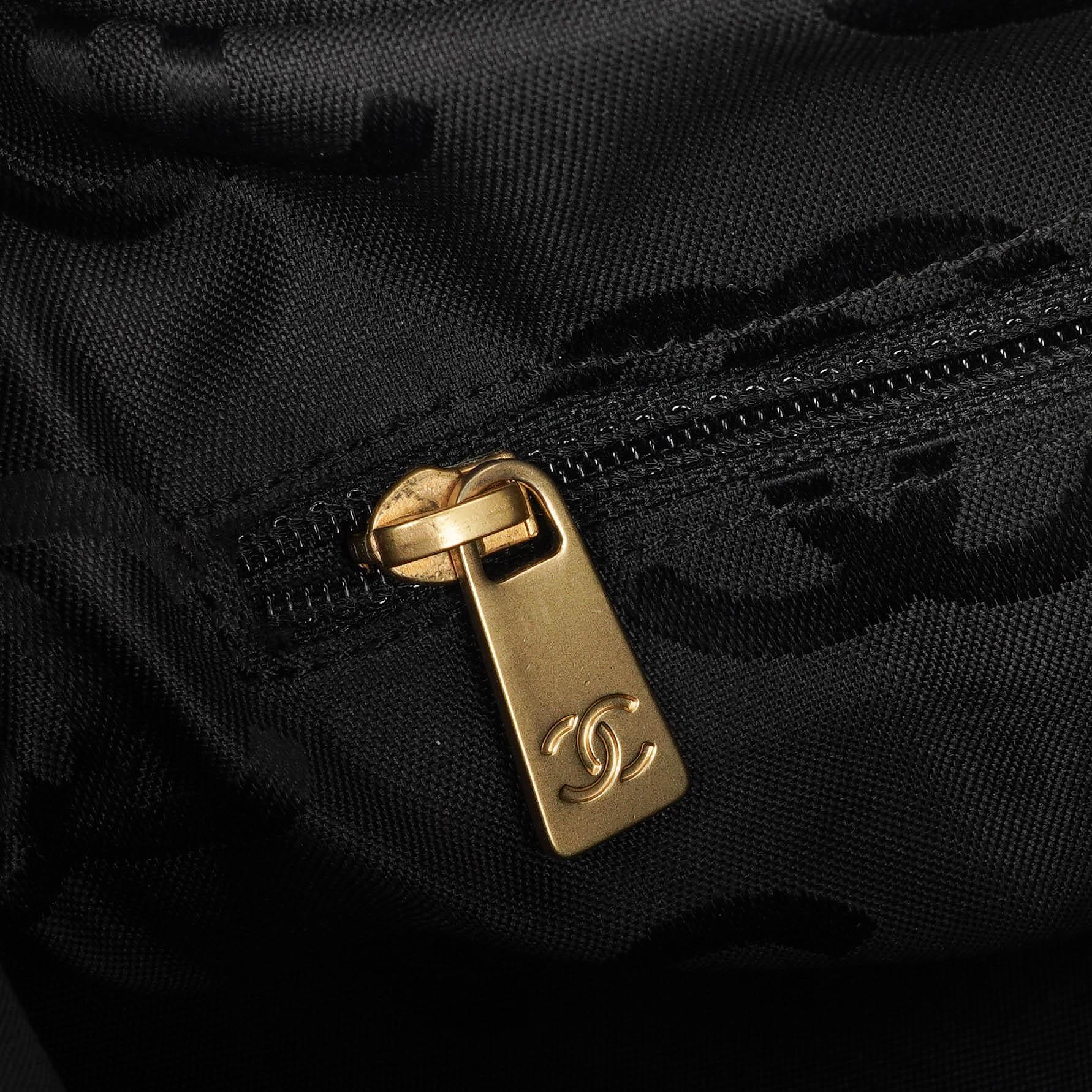 Chanel Wild Stitch Schwarz gesteppte Leder CC Schultertasche mit Goldfarbenen Beschlägen