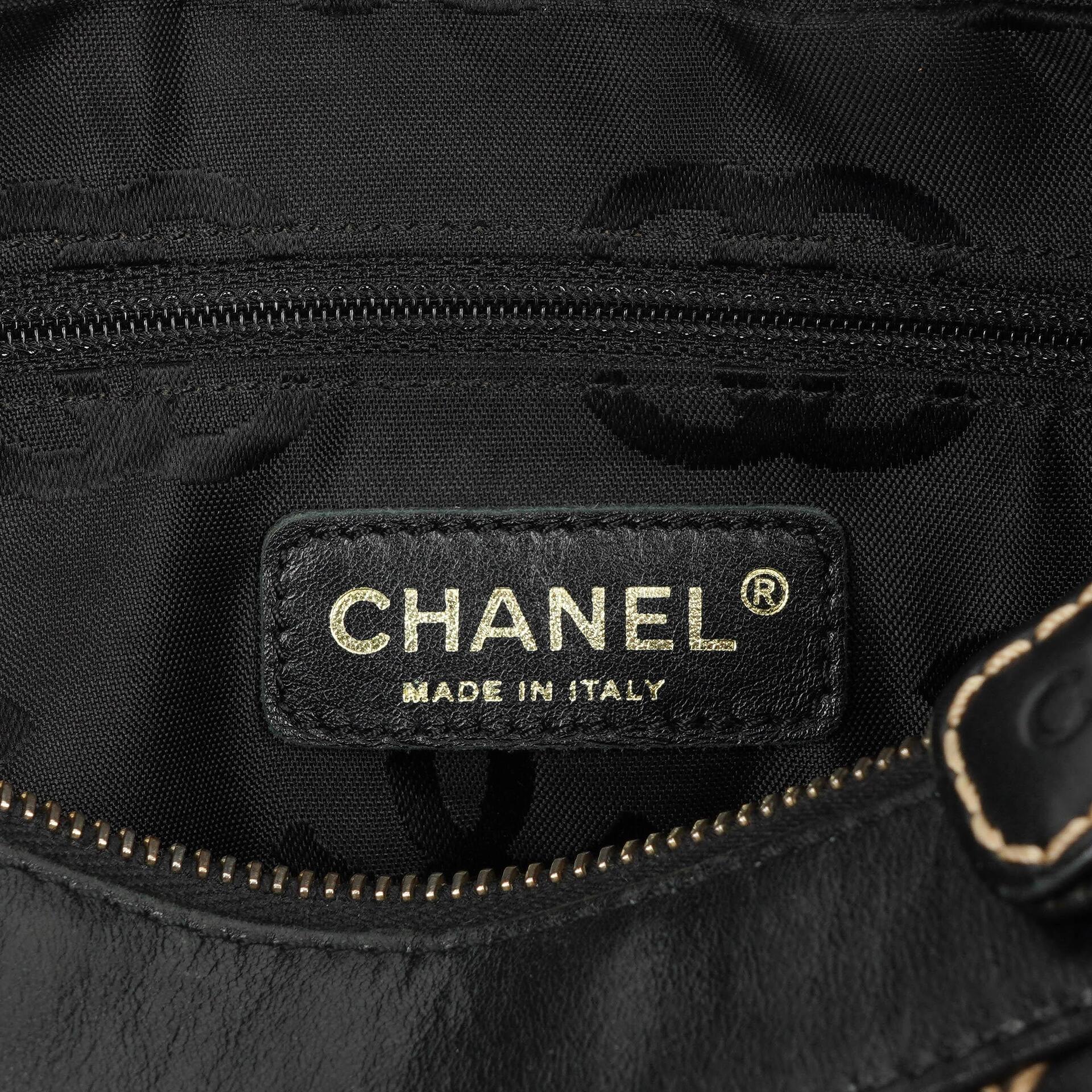 Chanel Wild Stitch Schwarz gesteppte Leder CC Schultertasche mit Goldfarbenen Beschlägen