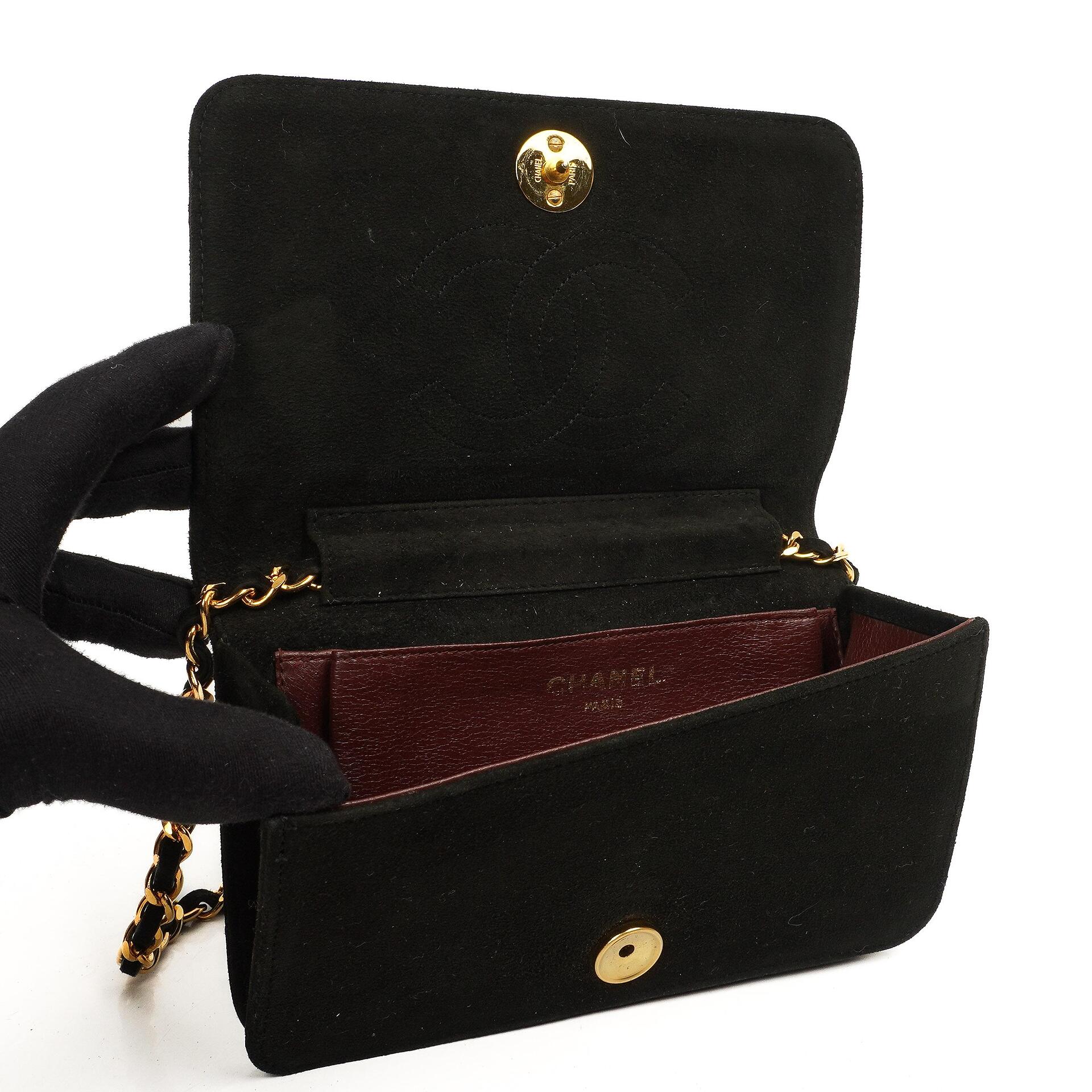 Chanel WOC Mini Klassische Vollklappen Schwarze Gequiltete Wildleder Mit 24K Goldbeschichtetem Zubehör