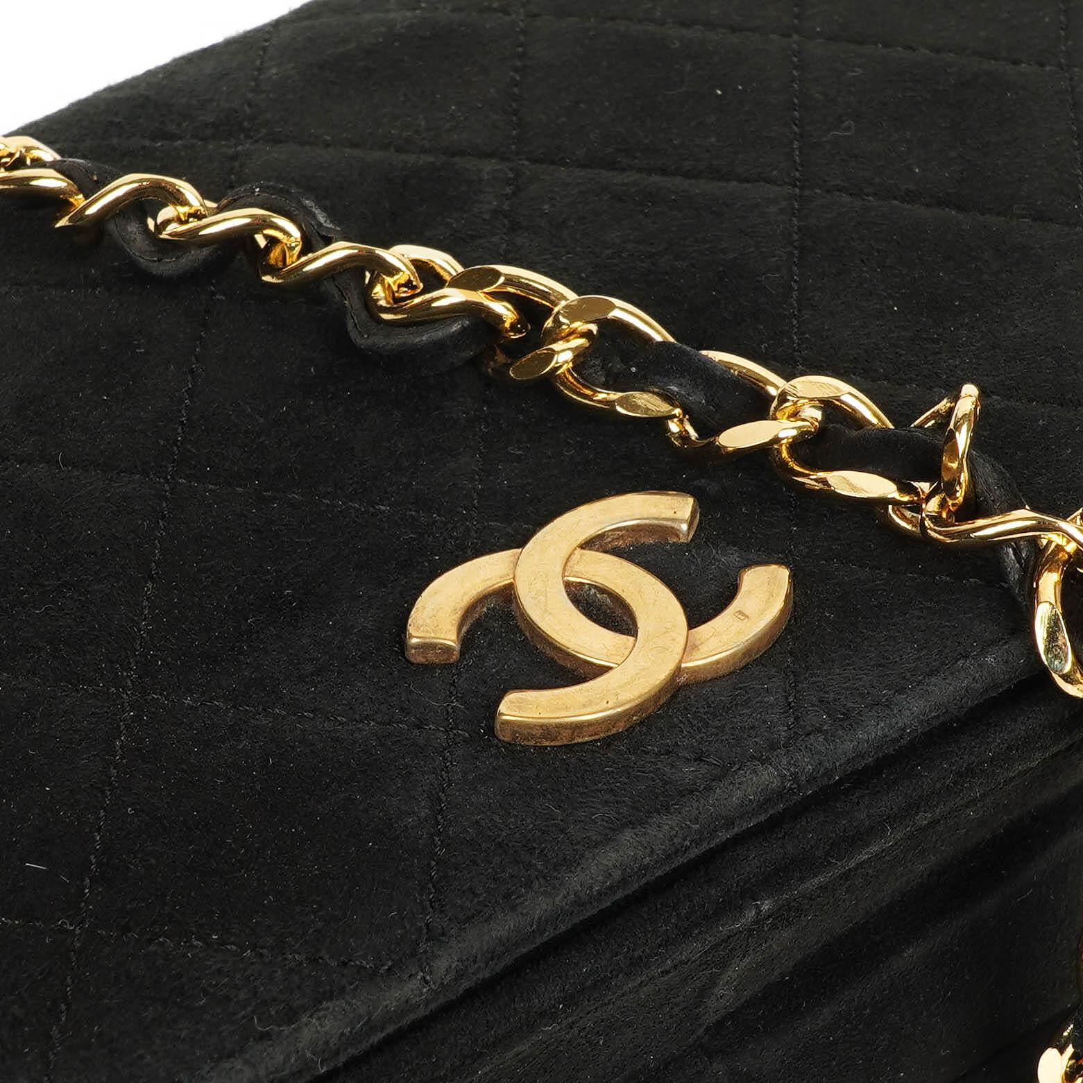 Chanel WOC Mini Klassische Vollklappen Schwarze Gequiltete Wildleder Mit 24K Goldbeschichtetem Zubehör