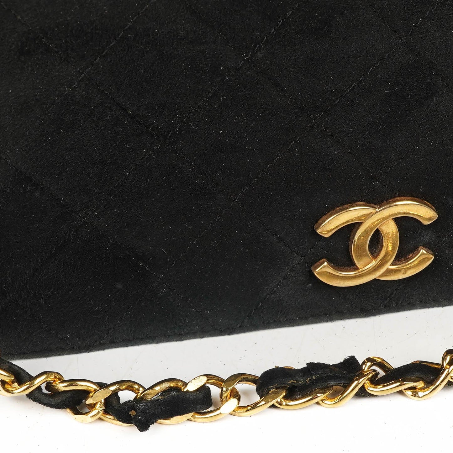 Chanel WOC Mini Klassische Vollklappen Schwarze Gequiltete Wildleder Mit 24K Goldbeschichtetem Zubehör