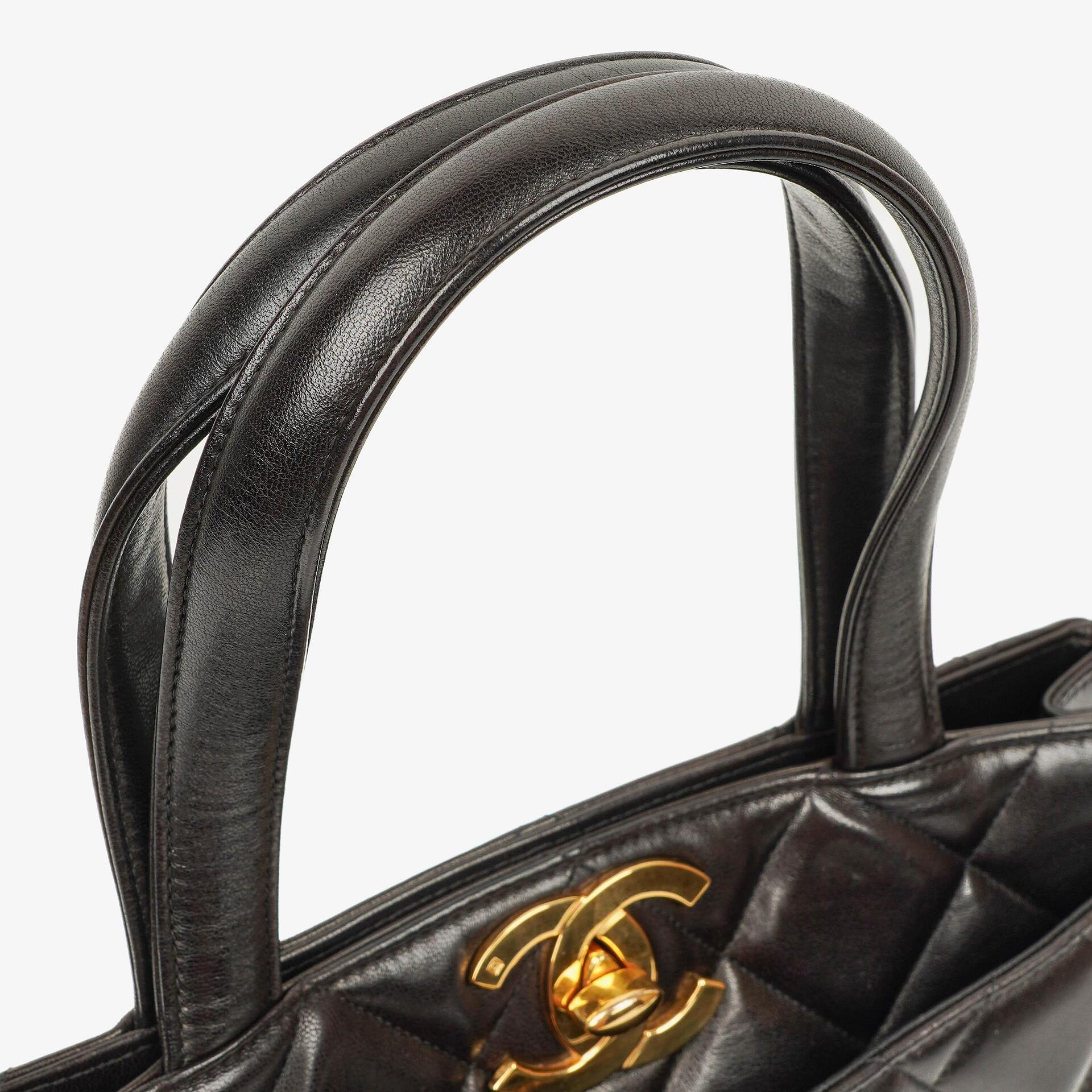 Chanel XL CC Logo Tote Tasche aus schwarzem gestepptem Leder