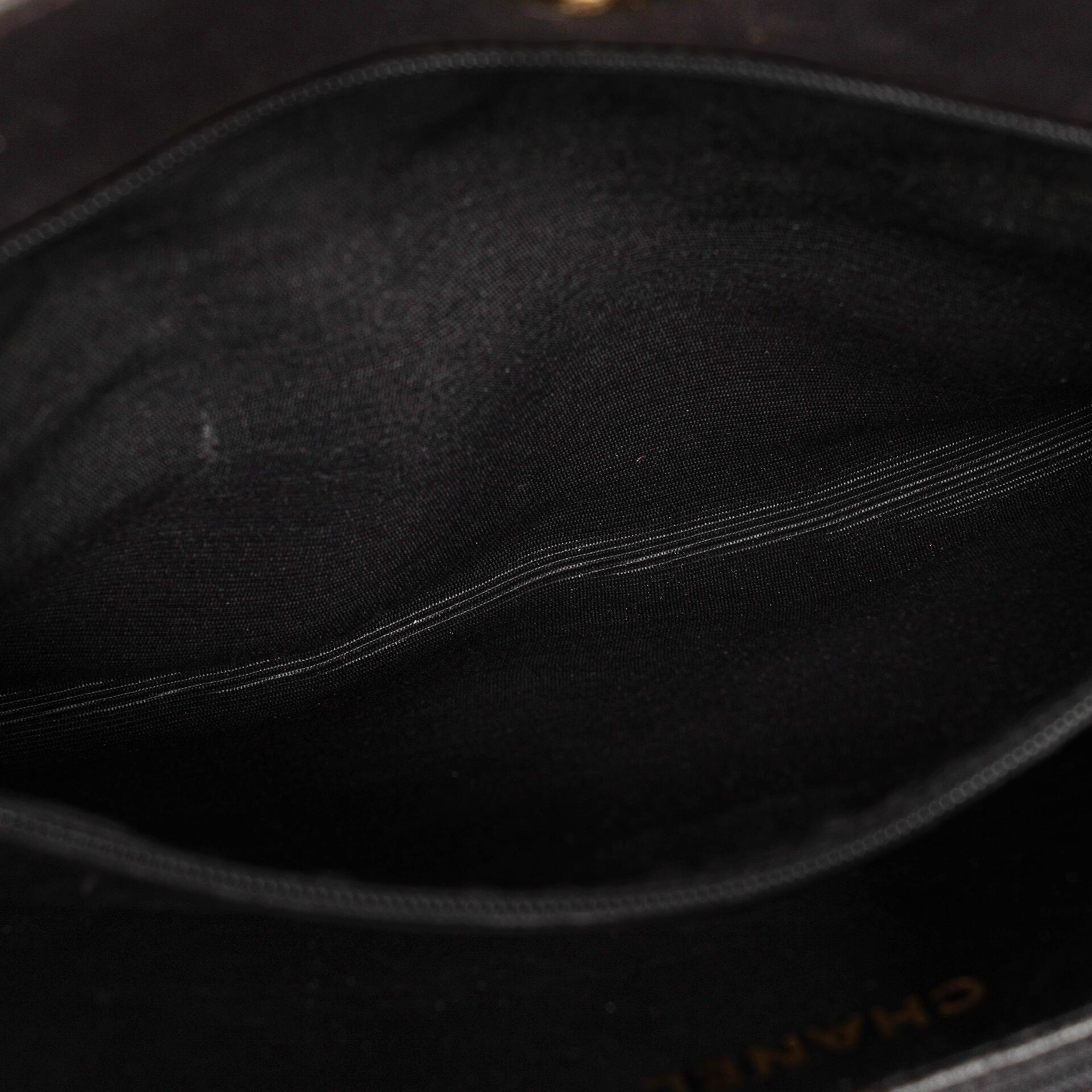 Chanel XL CC Logo Tote Tasche aus schwarzem gestepptem Leder